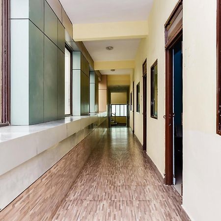 Oyo Hotel Avani Palace Бопал Екстериор снимка