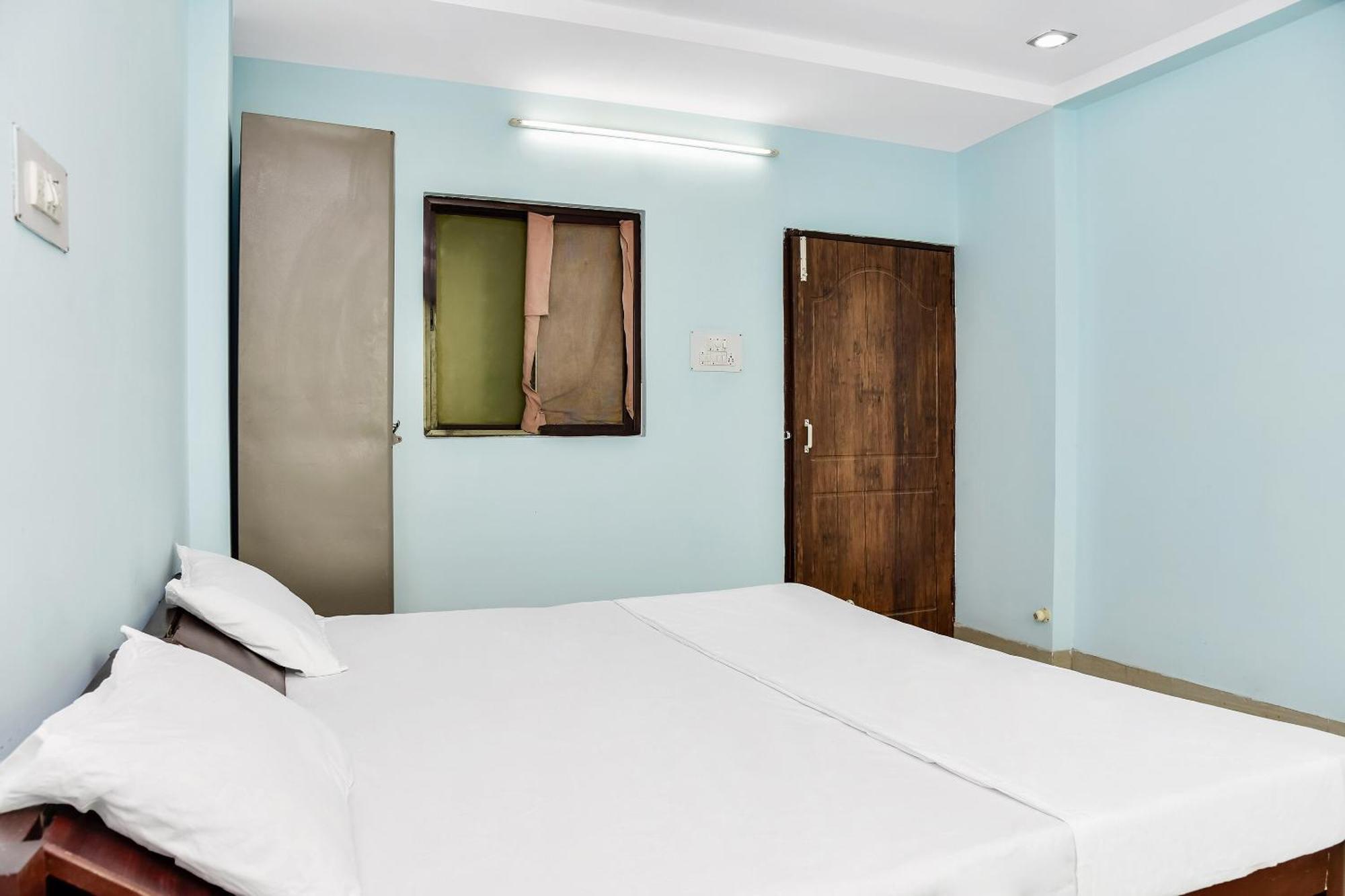 Oyo Hotel Avani Palace Бопал Екстериор снимка